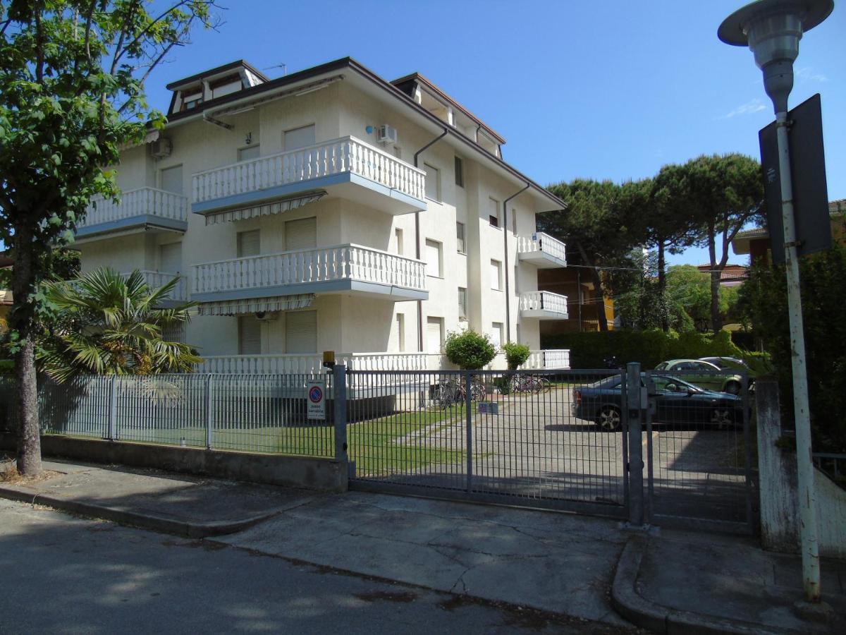 Condominio Mare Lignano Sabbiadoro Habitación foto