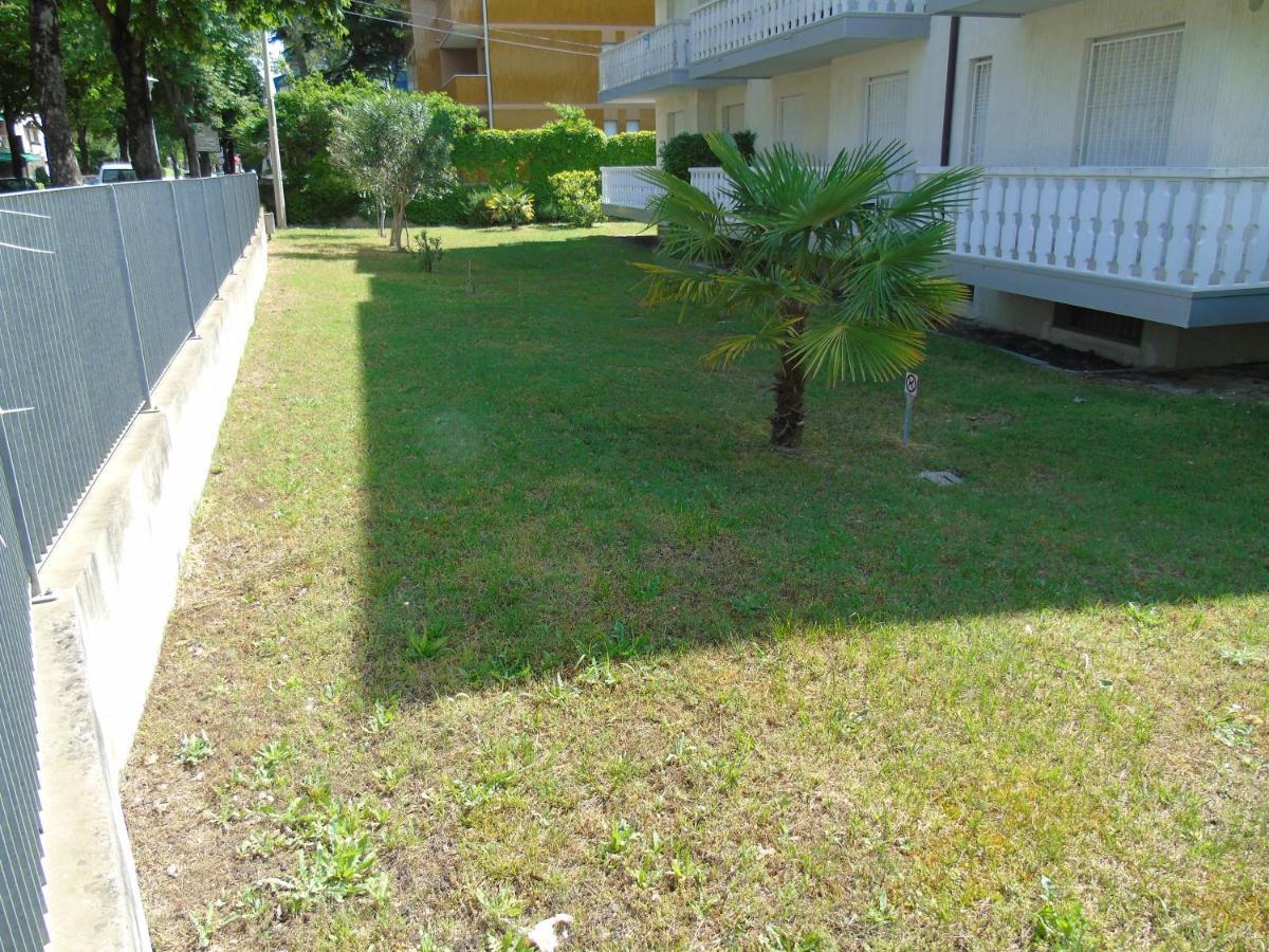 Condominio Mare Lignano Sabbiadoro Habitación foto